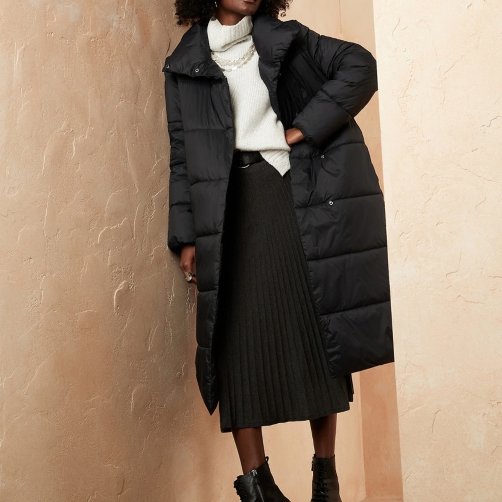 🆕 Banana Republic Long Black Puffer Coat